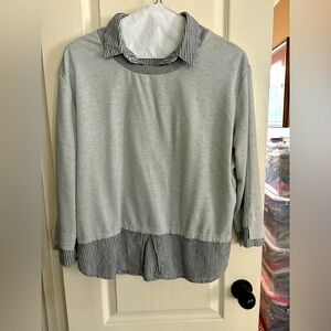 CRESCENT blouse. Size medium double air super cute and great condition.‎